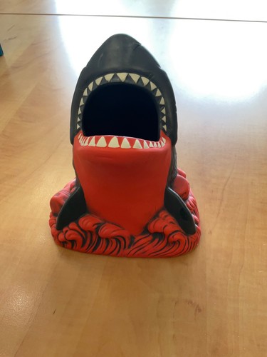 Mondo jaws tiki becher rot - mondo,