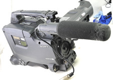 Sony DSR-450WSP Camcorder +DXF-801