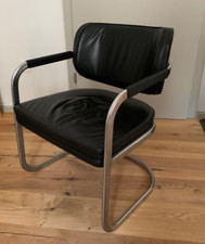 Zwei Armlehnstühle Walter