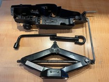 Wagenheber für Mercedes Citan & Renault Kangoo inkl. Radschlüssel & Abschleppöse