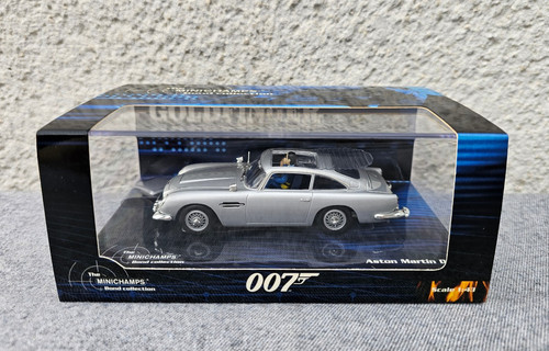 Minichamps aston martin - 1:43,
