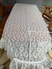 Spitzentischdecke für ovalen