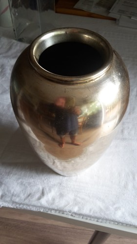 Urnenvase aus edelstahl - urnenvase,