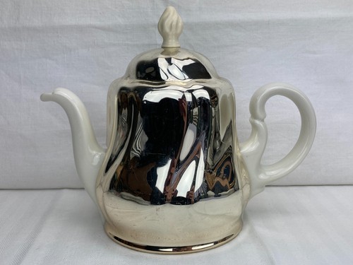 Teekanne mit warmhaltehaube - mit,
