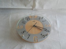 Mebus Quarz Wanduhr Uhr hochwertiges Glas Batterie Betrieb