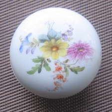 Meissen  Deckeldose  7,5 cm