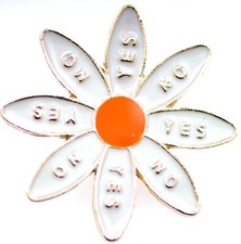 Goldfarbene weiße Emaille