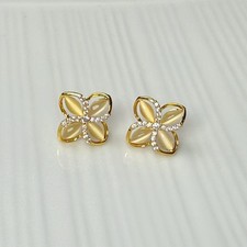 Elegante florale goldfarbene