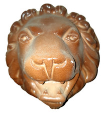 Löwenkopf aus Gips 