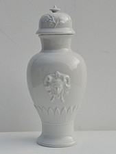 MEISSEN Deckelvase Weiß mit
