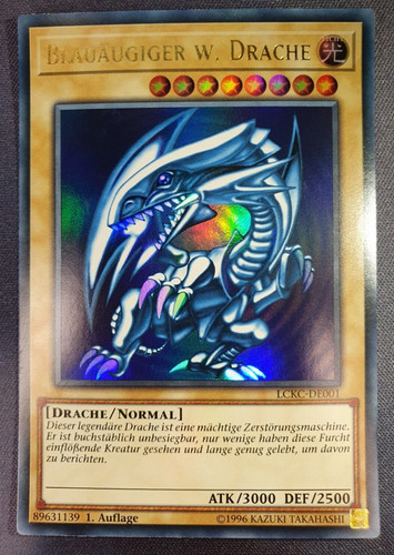 Blauäugiger weißer drache - blauäugiger,