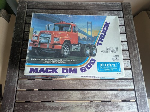 Mack 600 truck blueprint - 600,