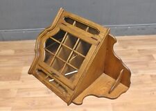 Ältere Hängevitrine