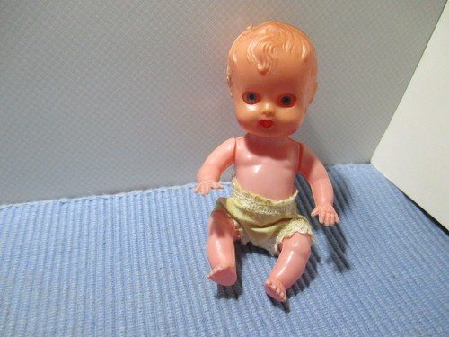 Puppe alte 10cm plasty - puppe,