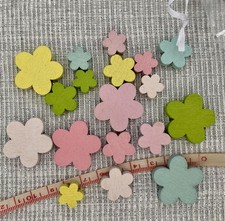 Holz Streuteile Blumen Bunt Mehrfarbig Klein 1,5-3 cm Durchmesser Deko Basteln