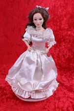 Janus Kollektion Künstlerpuppe Sissi 41,0 cm im Ballkleid mit Reifrock u Ständer