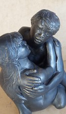 Skulptur schwere Ausführung "verliebtes Paar" Kunststein-Bronziert