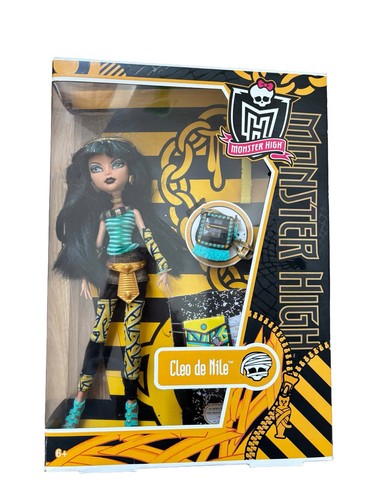 Cleo nile monster - cleo,