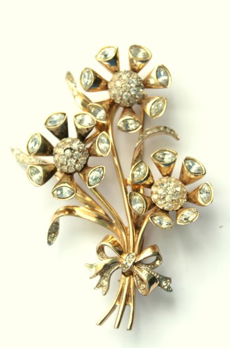 Brosche signiert mit - brosche,,