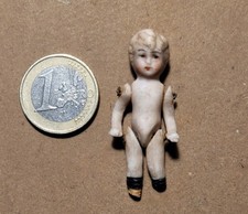 Antike kleine Porzellanpuppe