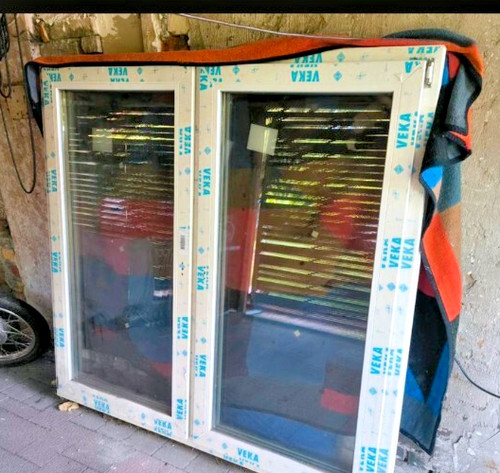 Flügliges pvc fenster - pvc,