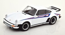 Scale porsche 911 - 1:18,