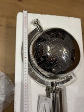 Design-Globus auf Stativ –