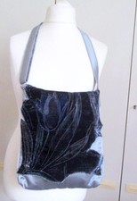Unikat Tasche crossbody Schultertasche grau Satin blau Samt Tulpen 31 x 33