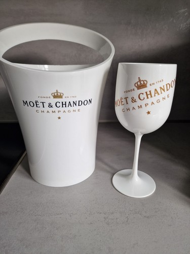 Moët eiskühler mit einem - eiskühler,