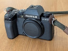Fujifilm X-S10 26,1MP Spiegellose Systemkamera - Schwarz (Nur Gehäuse) XS10