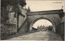 CPA Domfront Le Pont