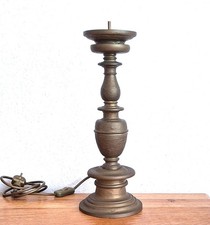 Sehr schöner LAMPENFUSS (ohne Fassung), Messing?, schwer !