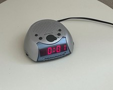 Uhr/Radio Von 80er Vintage