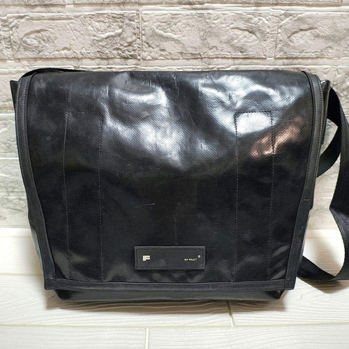 Freitag cut f712 dragnet - f-cut, all