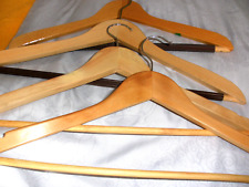 kleiderbügel holz gebraucht, 4 stück, 2 mit kunststoff bezogener hosenteil