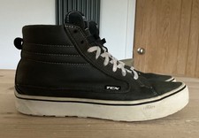 TCX Street 3 WP Motorrad