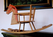 antik Schaukel Pferd Stuhl klein Puppen Teddybären Original 50er Vintage