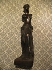 Schöne ältere Bronzefigur