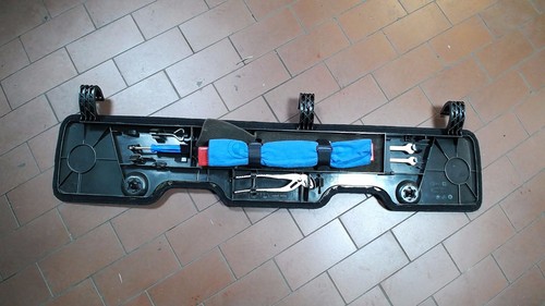 Verkleidung werkzeugkasten - verkleidung, werkzeugkasten/