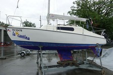 Segelyacht Segelboot Kielboot  mit 5PSMercury Segel neu segelklar