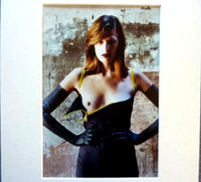 Stell-Es-Auf! HELMUT NEWTON Erotik Sex Women Akt Frau Brust Still-BH Reißverschl