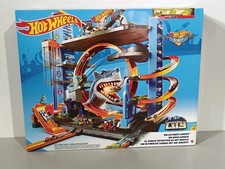 Hot Wheels FTB69 City Ultimate