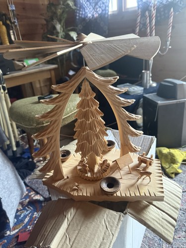 Original geschnitzte pyramide - original,