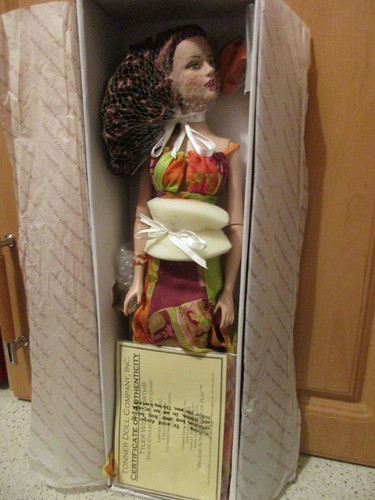 Tonner doll hautes coleurs - doll,