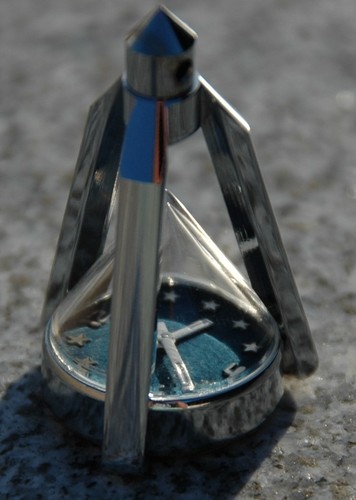 Mondkapseluhr der firma sicura - der,