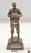 Bundeswehr Fallschirmjäger Figur aus Resin 22,5cm mit Beschriftung und KP-Wappen
