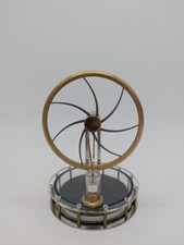 Stirlingmotor Modell Messinstrument für Windkraft Vintage Acryl