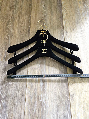 Chanel kleiderbügel - kleiderbügel, 3x