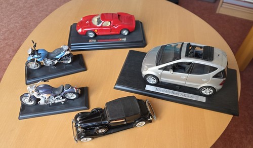 Modellautos und 2 - 3,