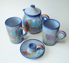 Portugiesisches Keramik-Saftservice (Krug, Becher) mit Kerzenleuchter, unbenutzt